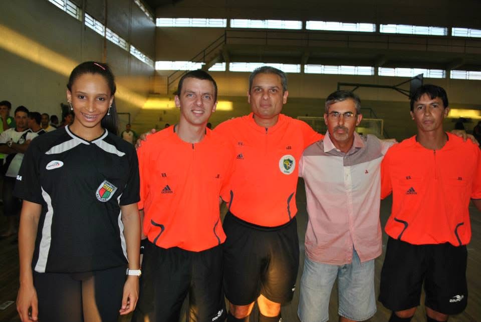 Árbitros da competição 2013