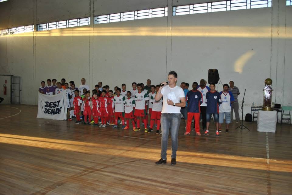 Apresentação das equipes na abertura 2013